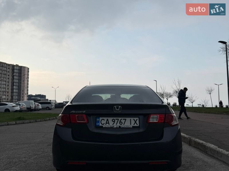 Седан Honda Accord 2010 в Черкассах