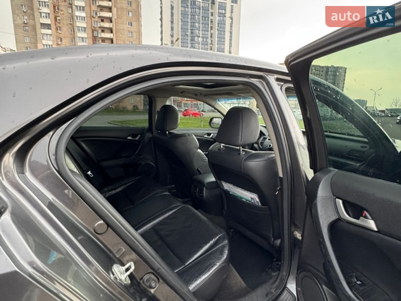 Седан Honda Accord 2010 в Черкассах