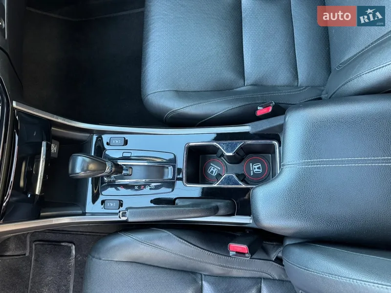 Honda Accord 2017 VIN 1HGCT1B82HA008105 фото оголошення 16 з 81