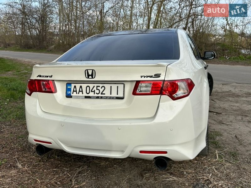 Седан Honda Accord 2010 в Ірпені