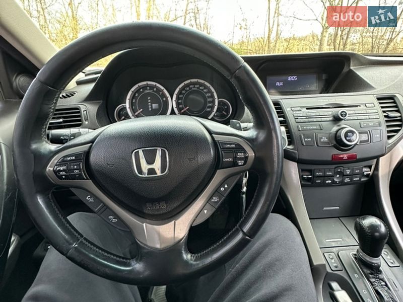 Седан Honda Accord 2010 в Ірпені