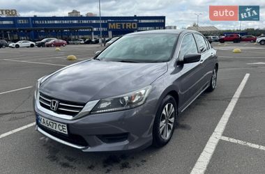 Седан Honda Accord 2015 в Києві