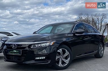 Седан Honda Accord 2018 в Киеве
