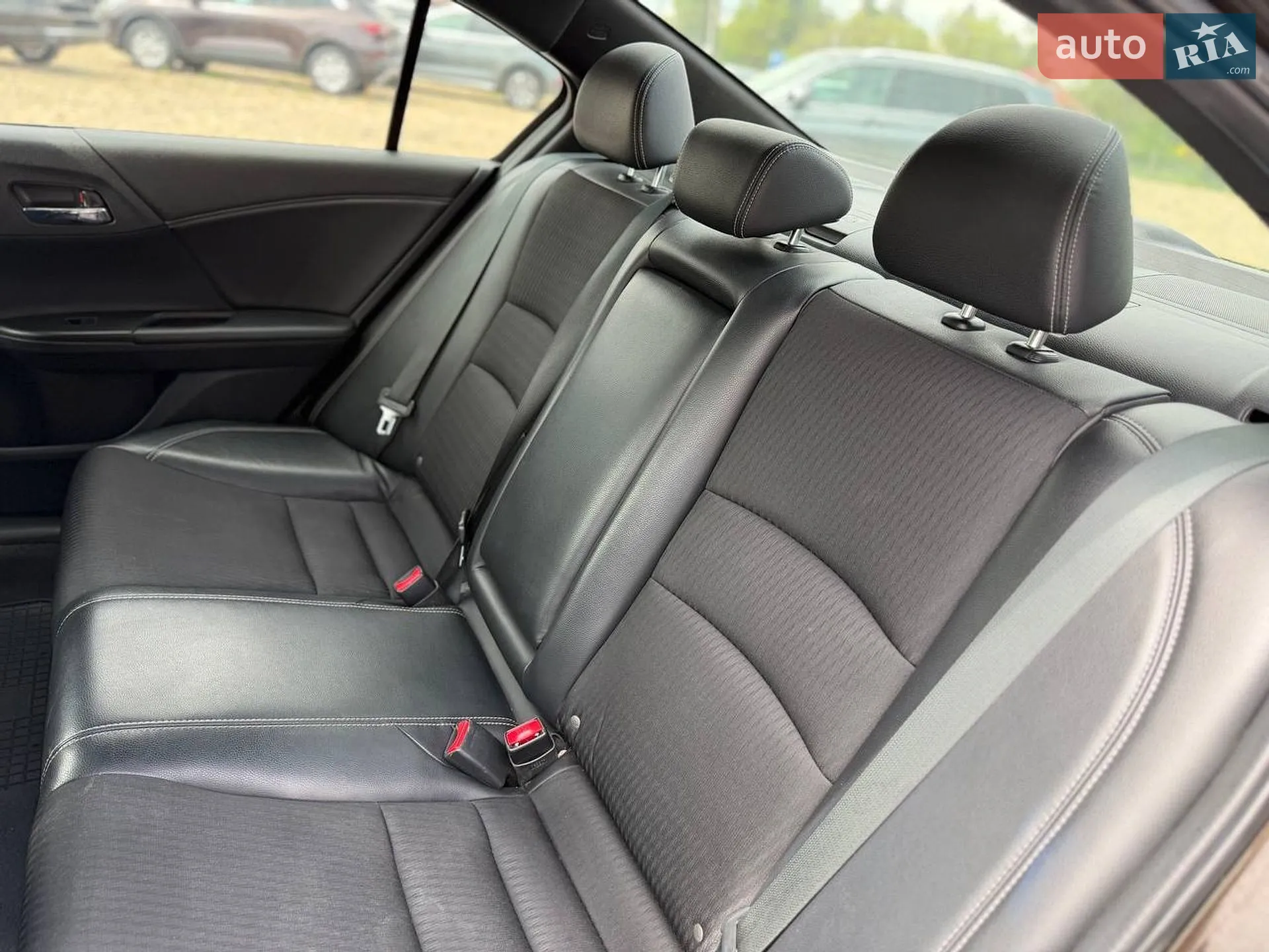 2015 Honda Accord - мініатюра 25