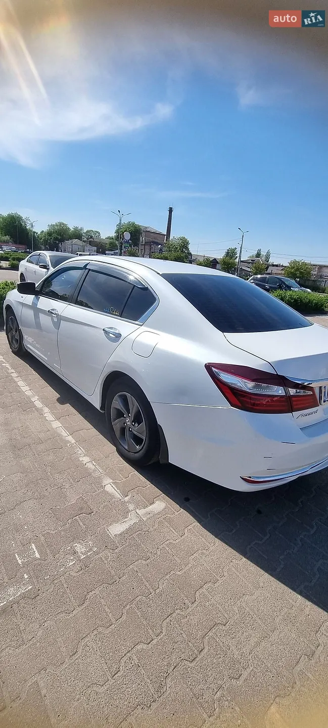 2017 Honda Accord - фото 1