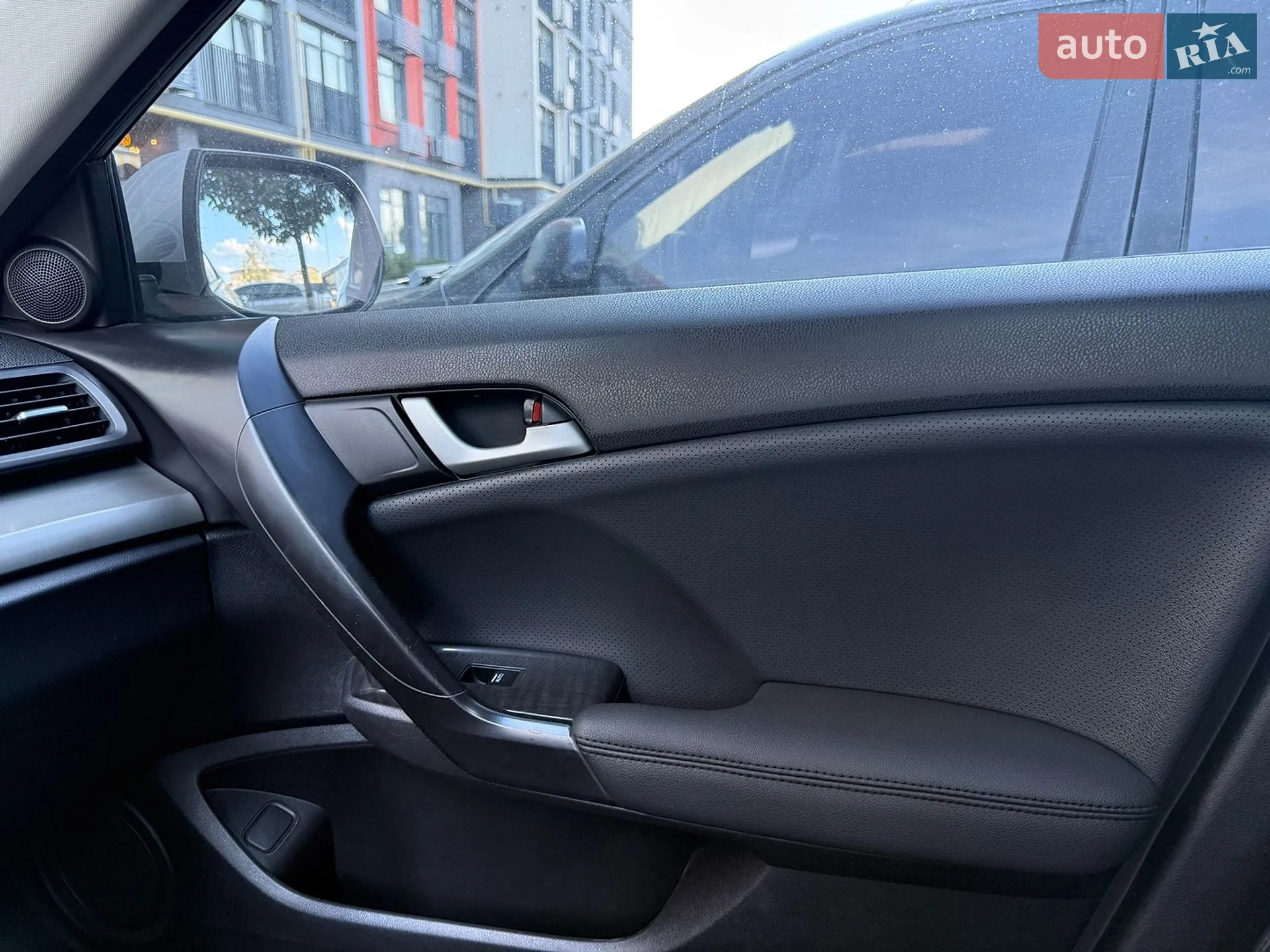 2010 Honda Accord - мініатюра 28