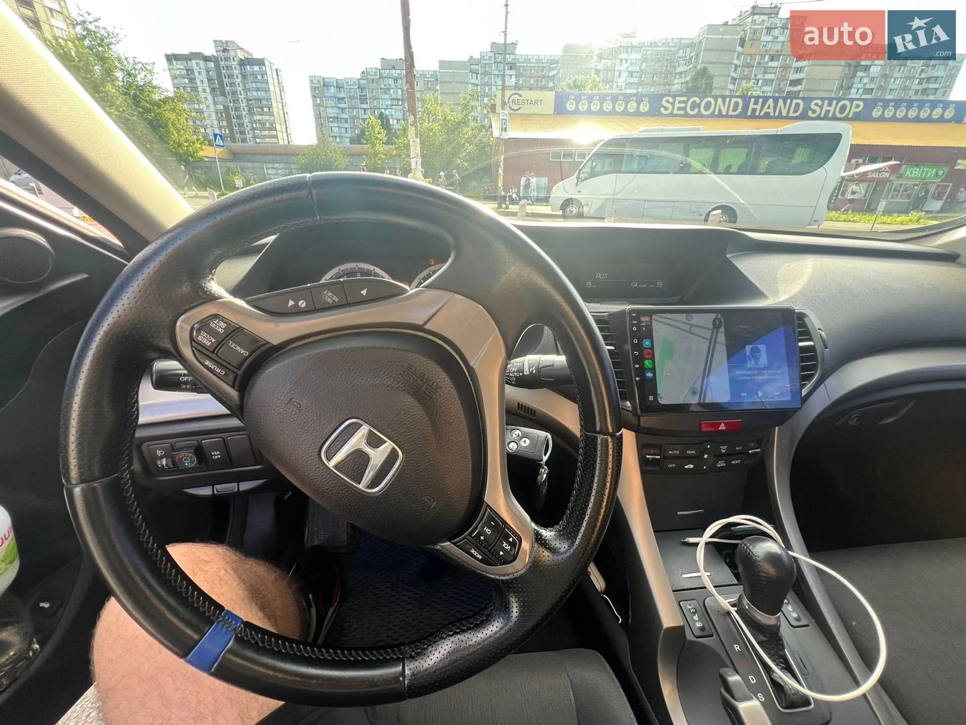 2010 Honda Accord - мініатюра 11