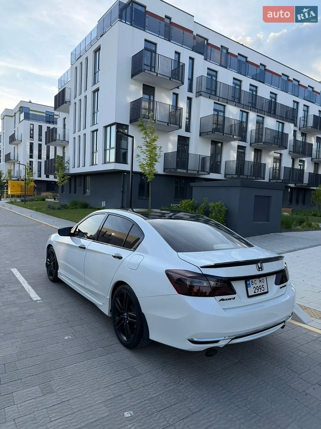 2016 Honda Accord - мініатюра 2