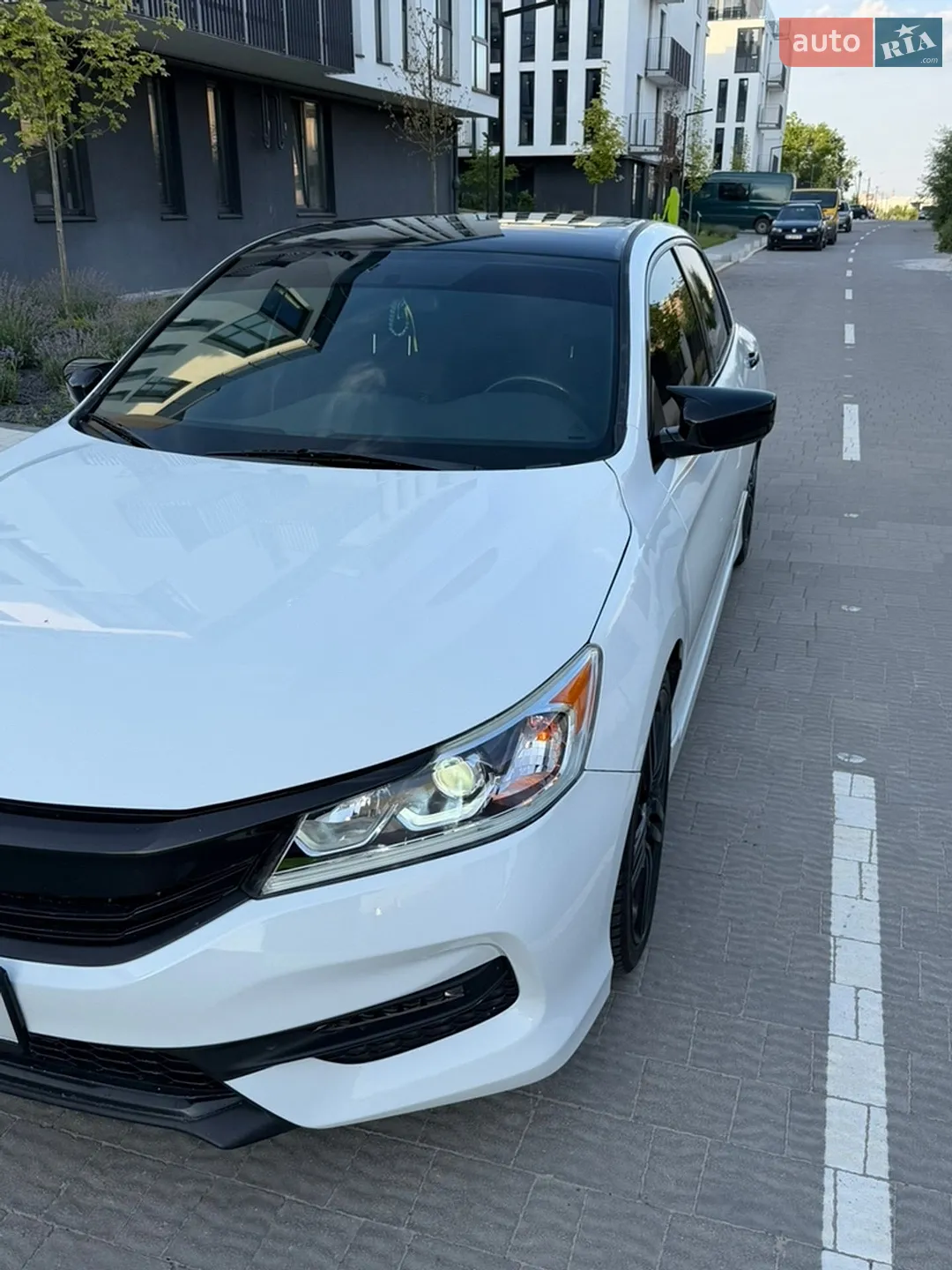 2016 Honda Accord - мініатюра 18