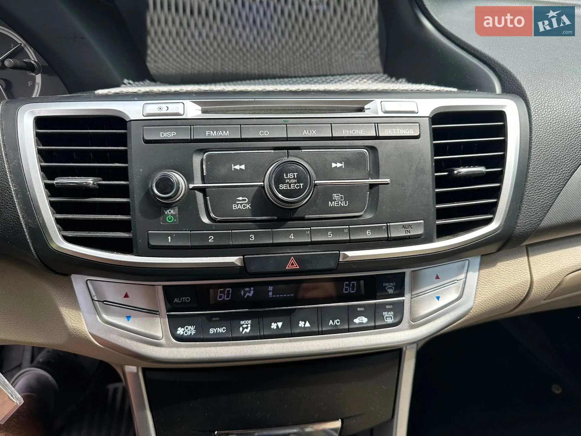 2014 Honda Accord - мініатюра 16