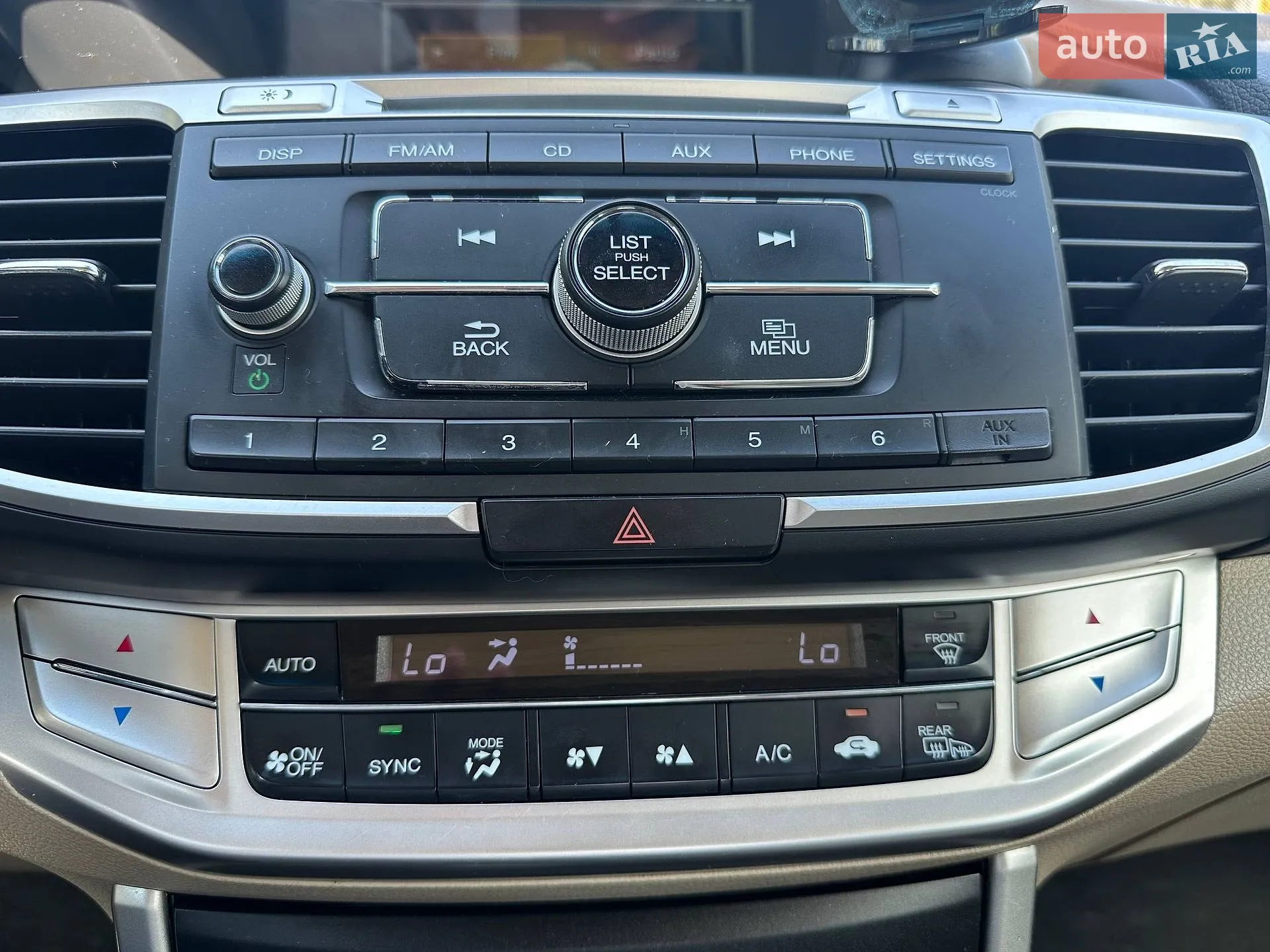 2015 Honda Accord - мініатюра 18