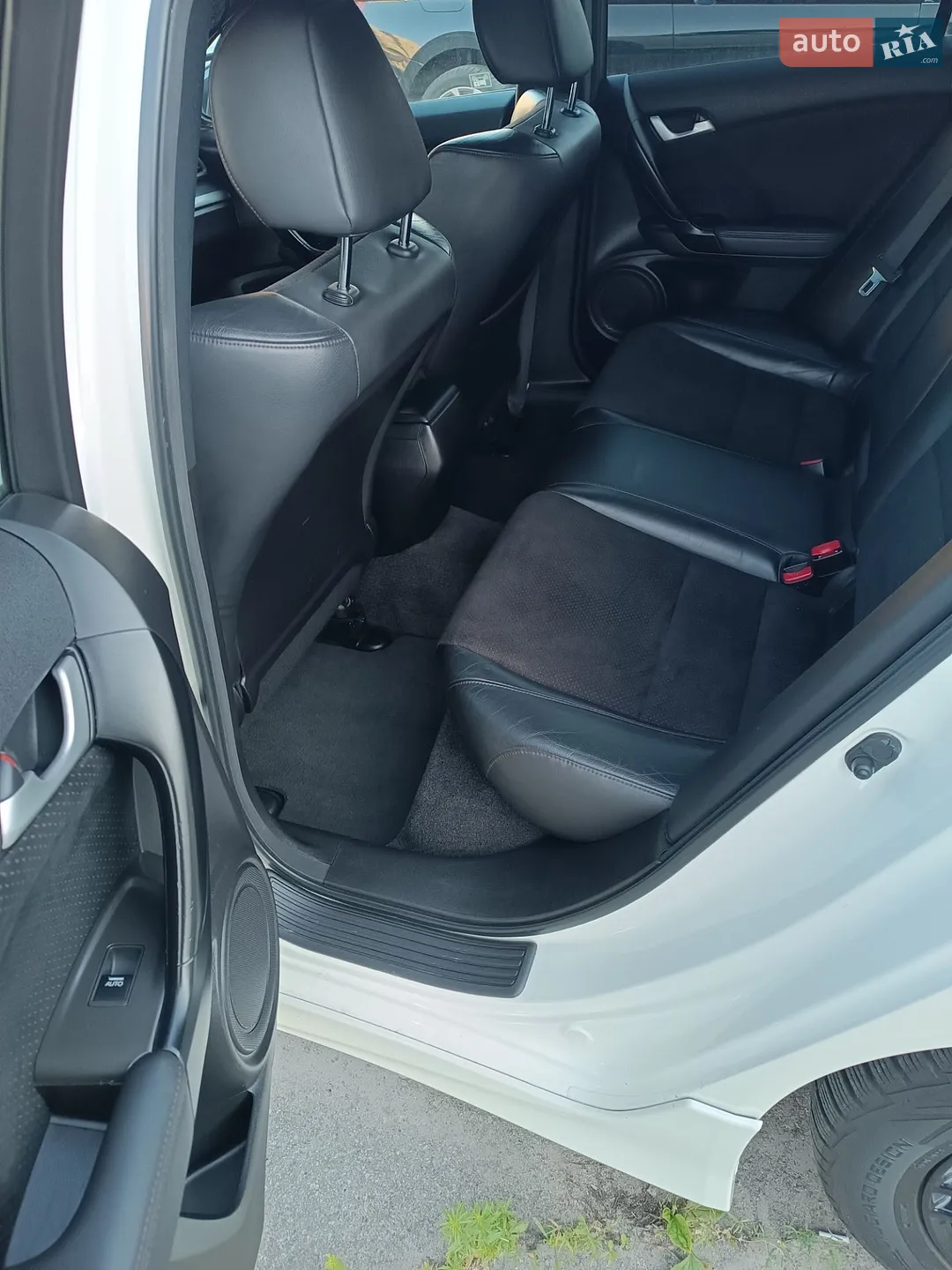 2011 Honda Accord - мініатюра 30