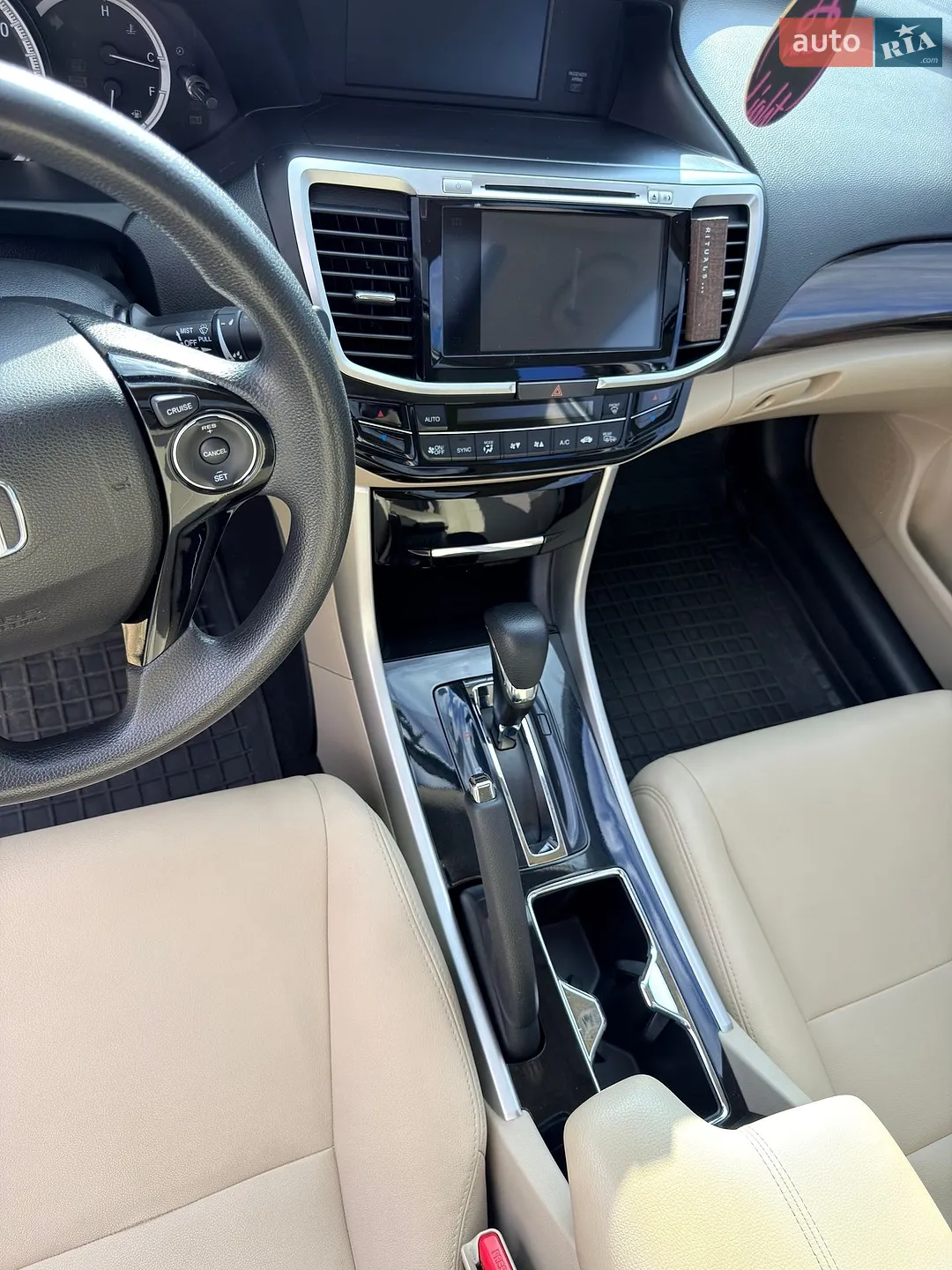 2016 Honda Accord - мініатюра 16