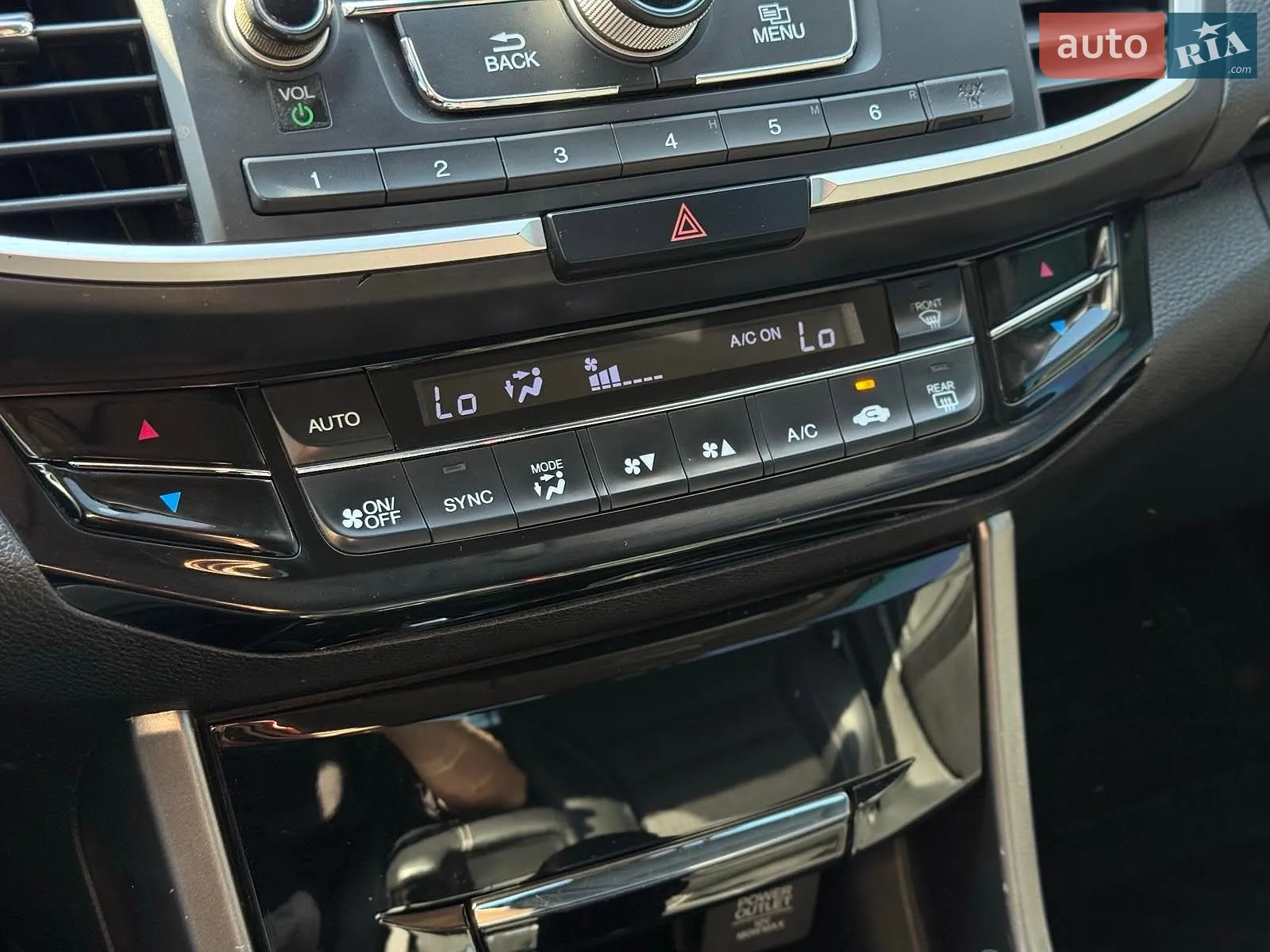 2015 Honda Accord - мініатюра 28