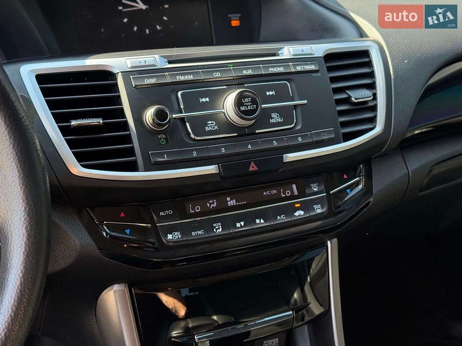 2015 Honda Accord - мініатюра 26