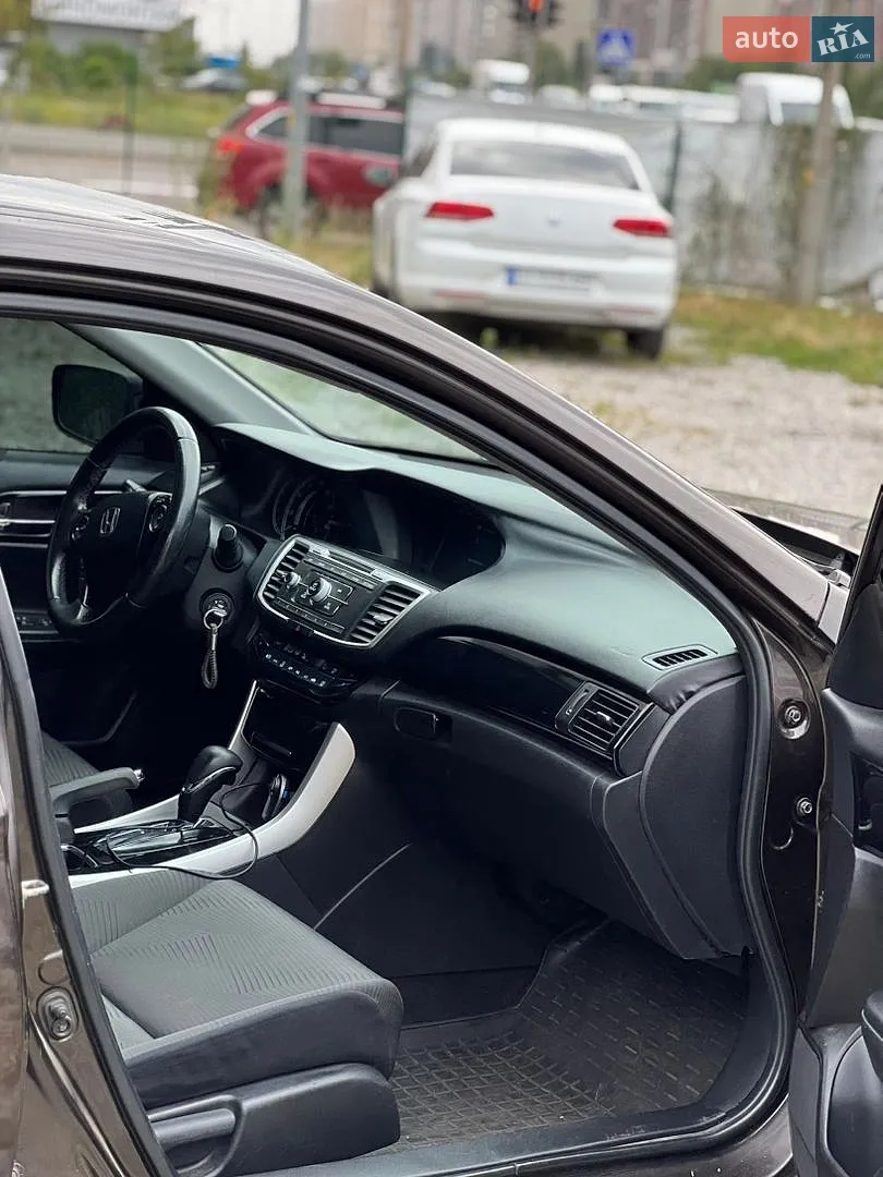 2016 Honda Accord - мініатюра 11