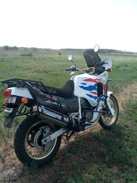 Honda Africa Twin XRV 750