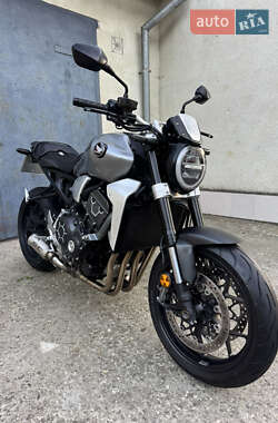 Мотоцикл Классик Honda CB 1000R 2018 в 