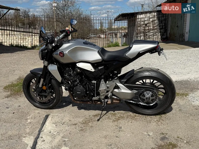 Honda CB 1000R 2021