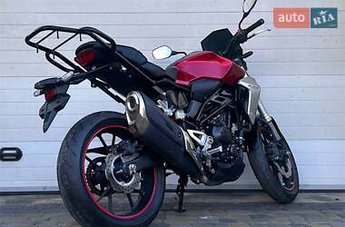 Мотоцикл Спорт-туризм Honda CB 250R 2018 в 