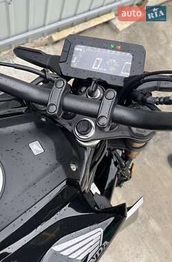 Мотоцикл Без обтекателей (Naked bike) Honda CB 300R 2021 в 