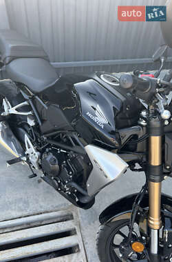 Мотоцикл Без обтекателей (Naked bike) Honda CB 300R 2021 в 