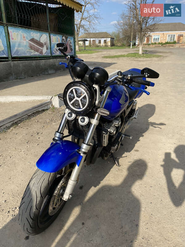 Мотоцикл Без обтекателей (Naked bike) Honda CB 400SF 2002 в Одессе