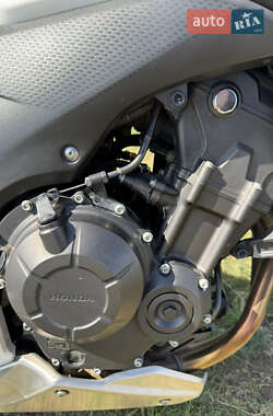 Мотоцикл Без обтекателей (Naked bike) Honda CB 400SF 2013 в 