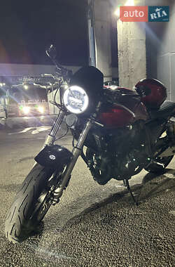 Мотоцикл Кастом Honda CB 400SF 2001 в  фото 3 Мотоцикл Кастом Honda CB 400SF 2001 в