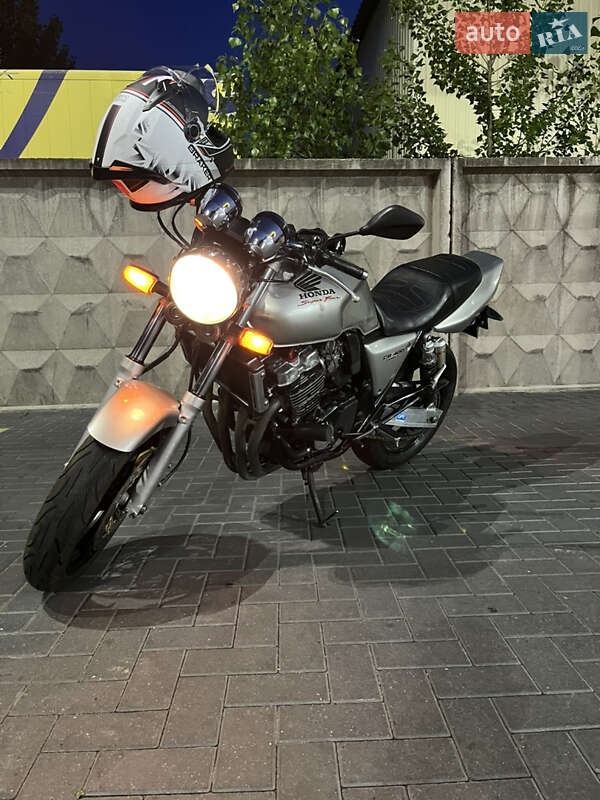 Мотоцикл Классик Honda CB 400SF 2001 в Вышгороде