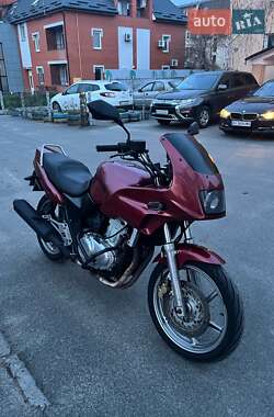 Спортбайк Honda CB 500 1999 в Буче