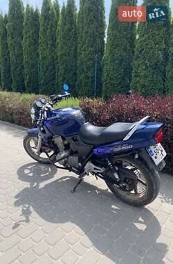 Мотоцикл Без обтекателей (Naked bike) Honda CB 500 1995 в 