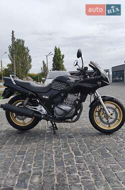 Мотоцикл Многоцелевой (All-round) Honda CB 500 2001 в  фото 7 Мотоцикл Многоцелевой (All-round) Honda CB 500 2001 в
