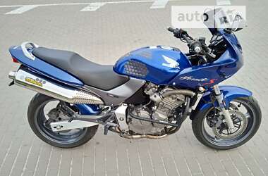 Мотоцикл Багатоцільовий (All-round) Honda CB 600F Hornet 2001 в Сумах
