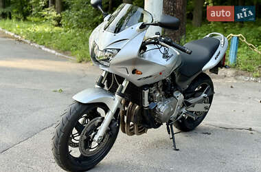 Мотоцикл Спорт-туризм Honda CB 600F Hornet 2002 в 