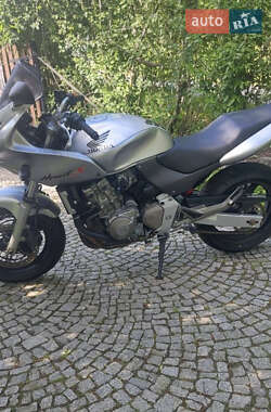 Мотоцикл Спорт-туризм Honda CB 600F Hornet 1999 в 
