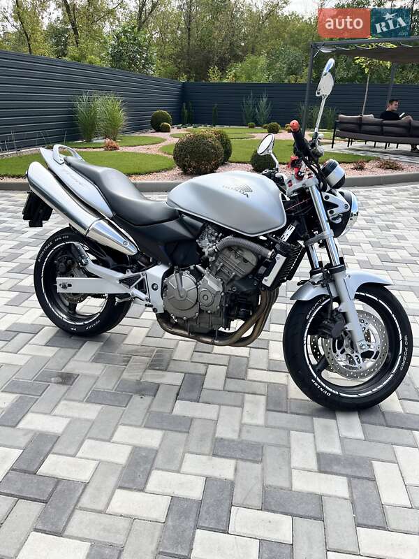 Honda CB 600F Hornet 2004