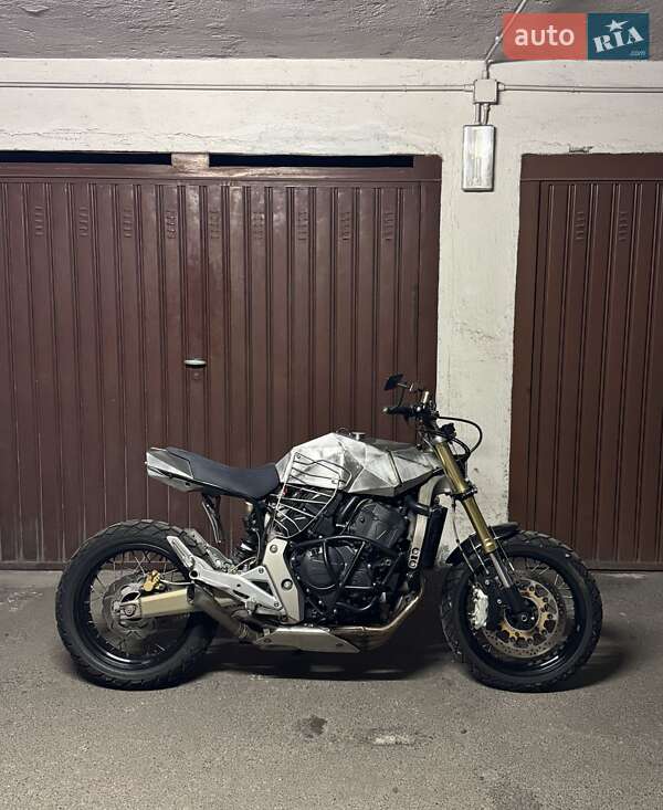 Мотоцикл Кастом Honda CB 600F Hornet 2011 в Черновцах