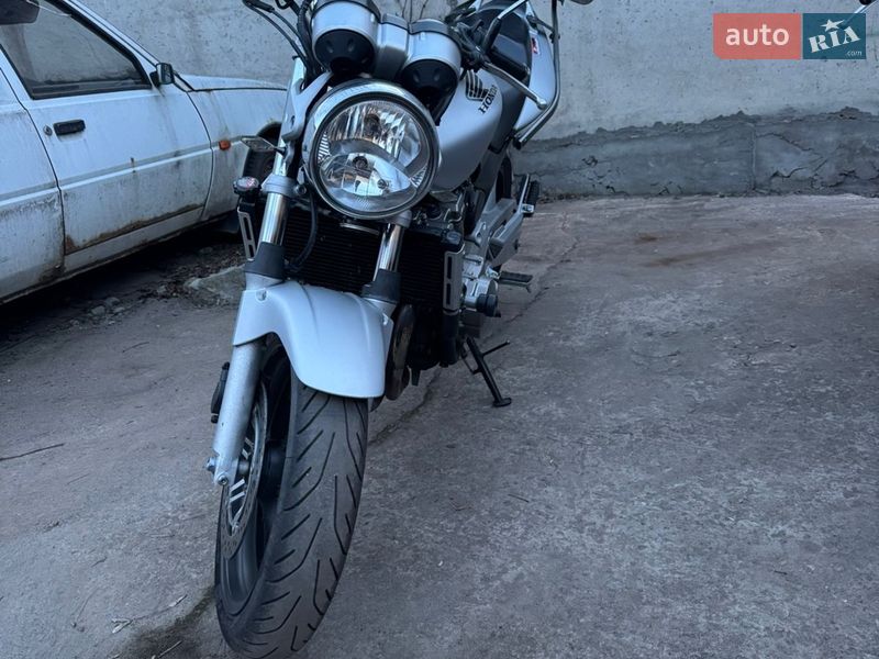 Honda CB 600F Hornet 2004