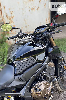 Мотоцикл Без обтекателей (Naked bike) Honda CB 650F 2020 в Киеве