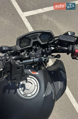 Мотоцикл Без обтекателей (Naked bike) Honda CB 650F 2015 в 