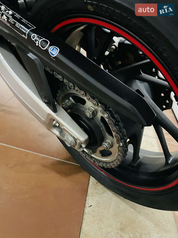 Мотоцикл Без обтекателей (Naked bike) Honda CB 650F 2014 в Киеве