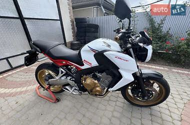 Мотоцикл Без обтекателей (Naked bike) Honda CB 650F 2015 в 