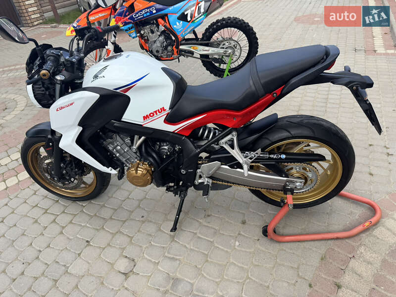 Мотоцикл Без обтекателей (Naked bike) Honda CB 650F 2015 в Хотине