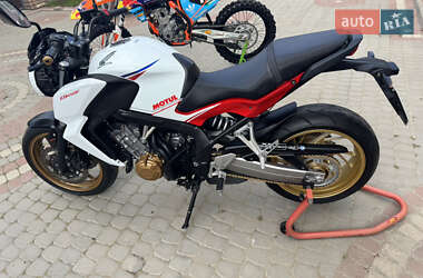 Мотоцикл Без обтекателей (Naked bike) Honda CB 650F 2015 в 