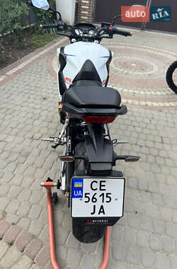 Мотоцикл Без обтекателей (Naked bike) Honda CB 650F 2015 в 