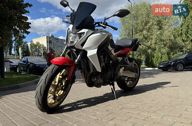 Мотоцикл Без обтекателей (Naked bike) Honda CB 650F 2014 в 