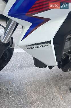 Мотоцикл Без обтекателей (Naked bike) Honda CB 650F 2015 в 