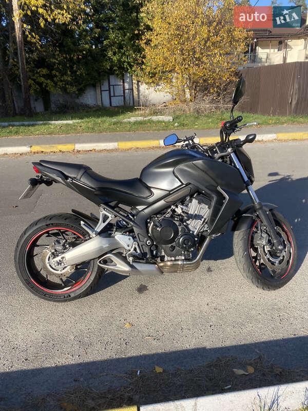 Мотоцикл Без обтікачів (Naked bike) Honda CB 650F 2015 в Києві фото Мотоцикл Без обтікачів (Naked bike) Honda CB 650F 2015 в Києві