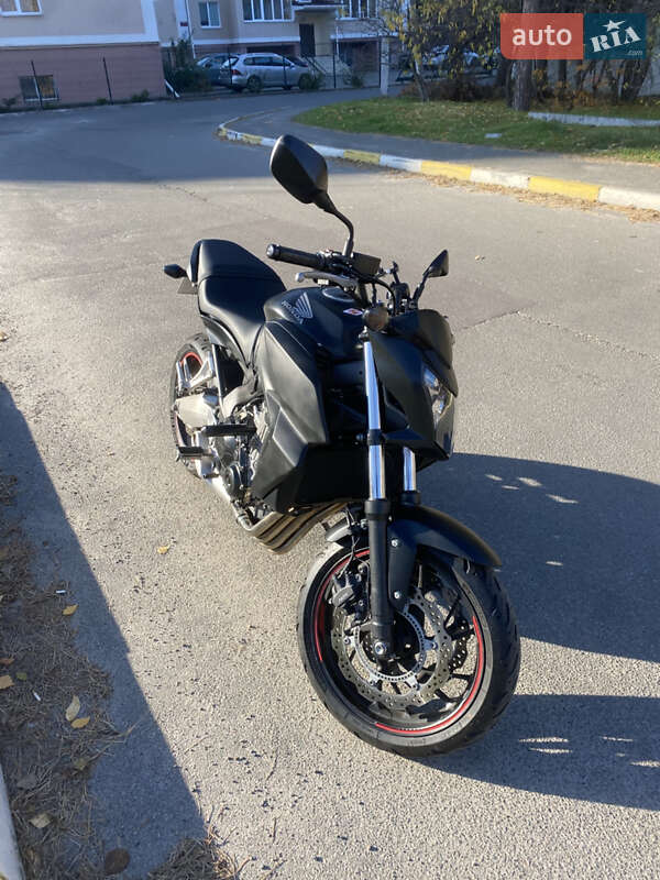 Мотоцикл Без обтікачів (Naked bike) Honda CB 650F 2015 в Києві фото 6 Мотоцикл Без обтікачів (Naked bike) Honda CB 650F 2015 в Києві